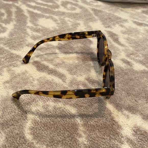 Illesteva Leonard Tortoise Blue Lens Sunglasses - Picture 10 of 13
